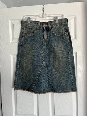 Levi jean skirt size 6
